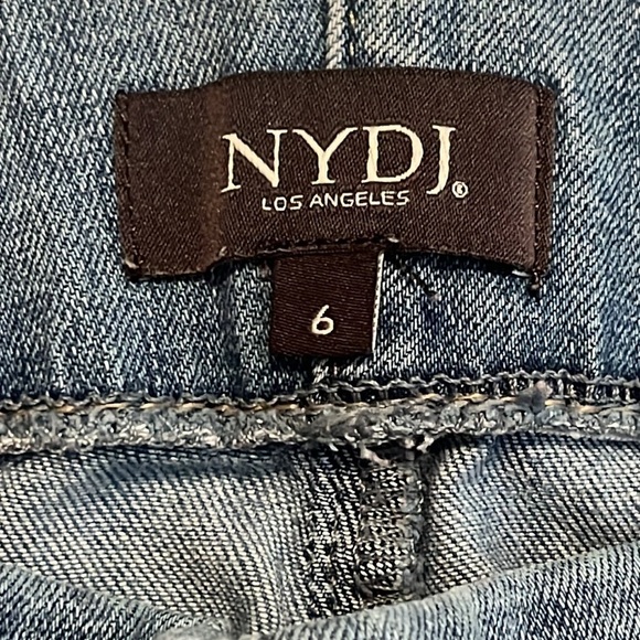 NYDJ Alina Pull On Ankle Jeans Light Wash Size 6 - Picture 9 of 13